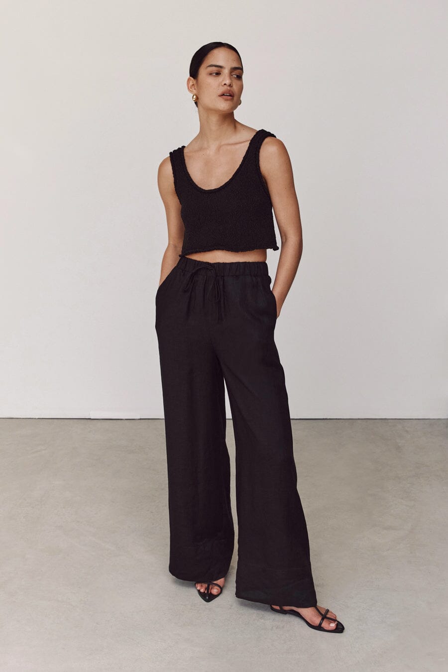 GINA BLACK LINEN ELASTIC WAIST PANT Clothing DISSH Boutiques 16 BLACK